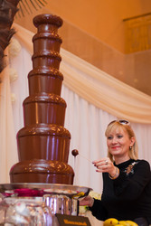 Аренда шоколадного фонтана от 3 до 7 ярусов