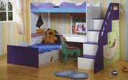 Двухъярусная детская кровать с ящиками для белья и красивым дизайном