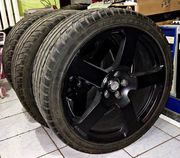 Диски чёрные с RANGE ROVER 285/35 R22